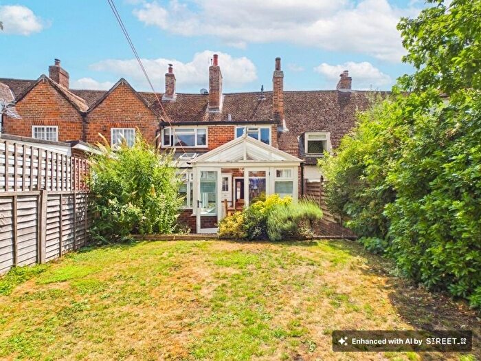 2 Bedroom Terraced House For Sale In George Street, Kingsclere, RG20