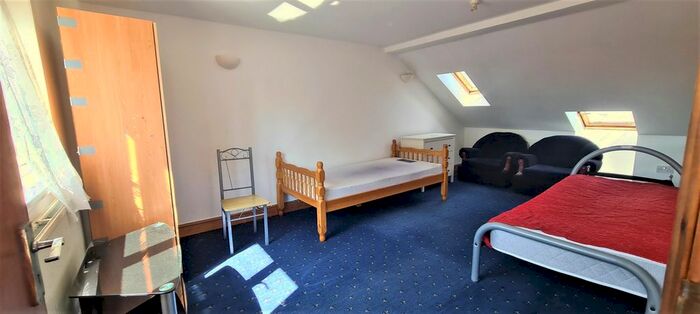 2 Bedroom Flat To Rent In Elizabeth Road, London, E6