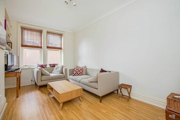 2 Bedroom Flat To Rent In Park Walk, London, SW10
