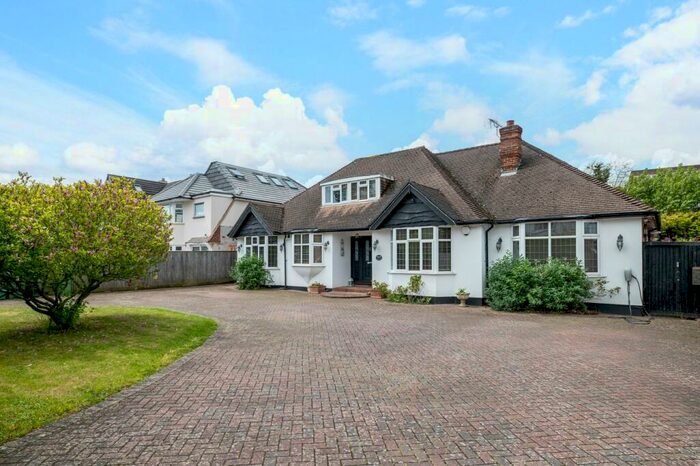 6 Bedroom Detached House To Rent In Hayes Lane, Bromley, BR2