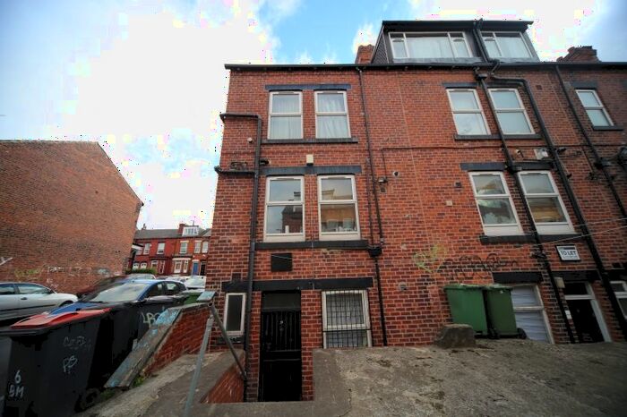 1 Bedroom Flat To Rent In Back Brudenell Mount, Hyde Park, Leeds, LS6