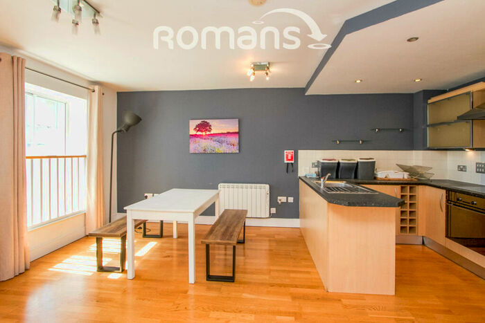 2 Bedroom Apartment To Rent In Royal Parade, Elmdale Road, BS8