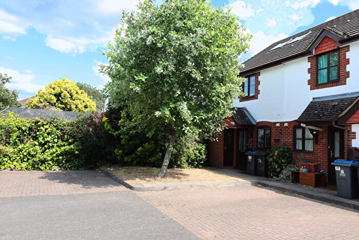 3 Bedroom End Of Terrace House To Rent In Lenelby Road, Surbiton, KT6