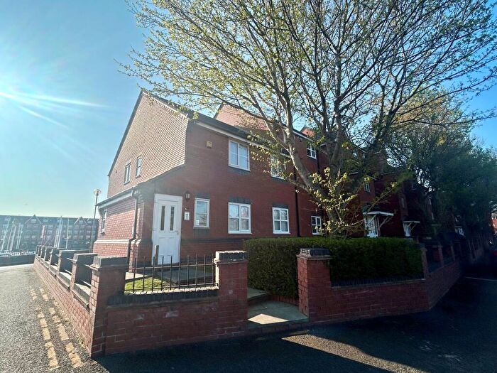 2 Bedroom Apartment To Rent In The Anchorage, L3