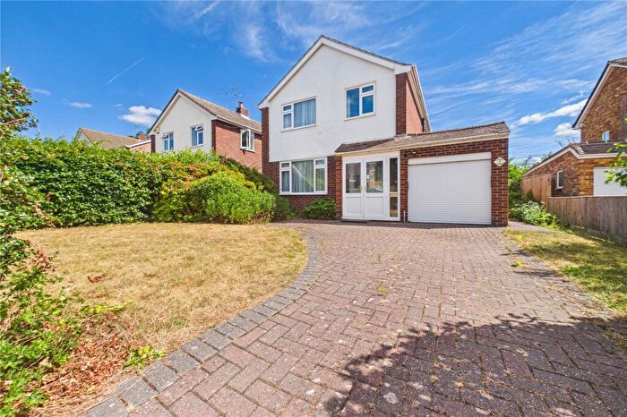3 Bedroom Detached House For Sale In Pine Ridge Road, Burghfield Common, Reading, Berkshire, RG7