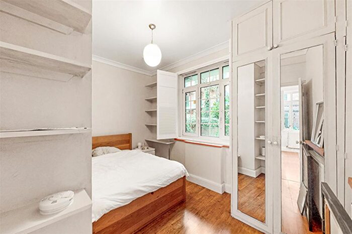 1 Bedroom Flat To Rent In Purbrook Estate, Tower Bridge, SE1