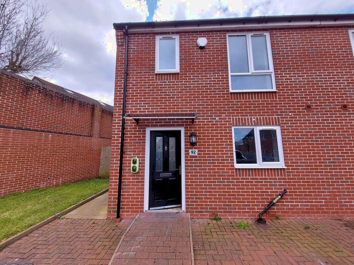 2 Bedroom Property To Rent In Valley Road, Bloxwich, Walsall, WS3