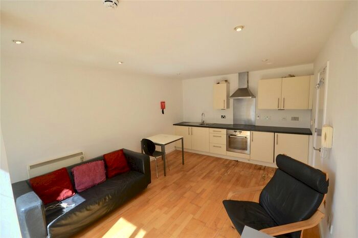 1 Bedroom Flat To Rent In West Street, Sheffield, South Yorkshire, S1