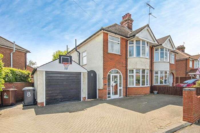 3 Bedroom Semi Detached House For Sale In Glenavon Road, Ipswich, IP4