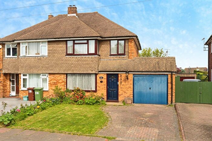 3 Bedroom Semi Detached House For Sale In Greggs Wood Road, Tunbridge Wells, TN2