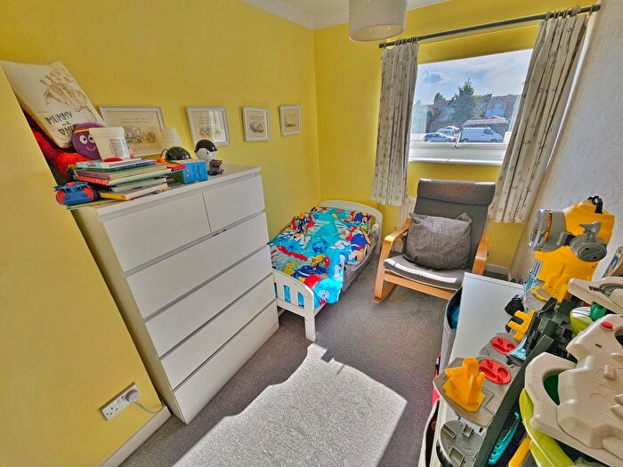 3 Bedroom End Terrace House For Sale In Coniston Walk, Fareham, PO14