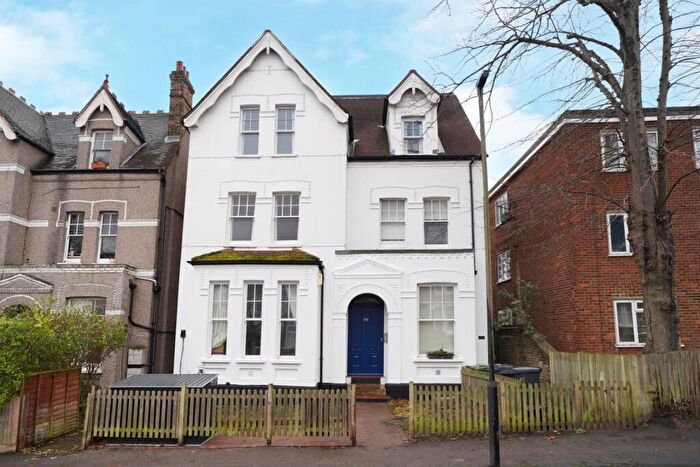 2 Bedroom Apartment For Sale In St. Julians Farm Road, West Norwood, London, SE27