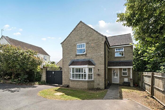 4 Bedroom Detached House For Sale In Honeysuckle Close, Calne, SN11