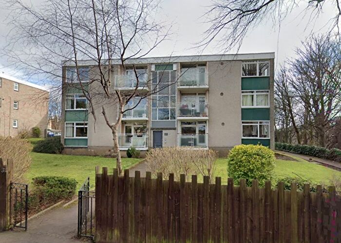 3 Bedroom Flat To Rent In Oswald Road, Edinburgh, EH9