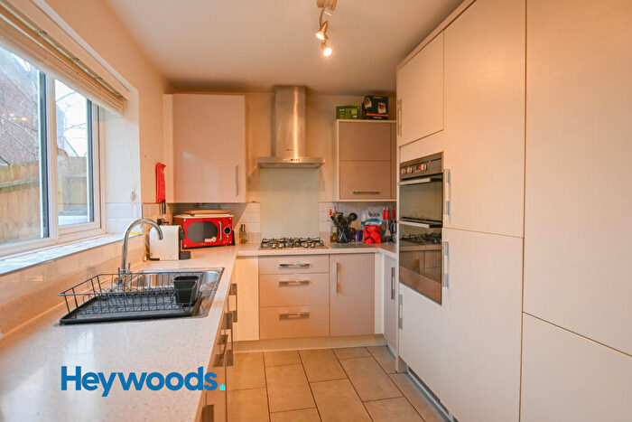 5 Bedroom Terraced House To Rent In Comet Avenue, Newcastle-under-Lyme, Staffordshire, ST5
