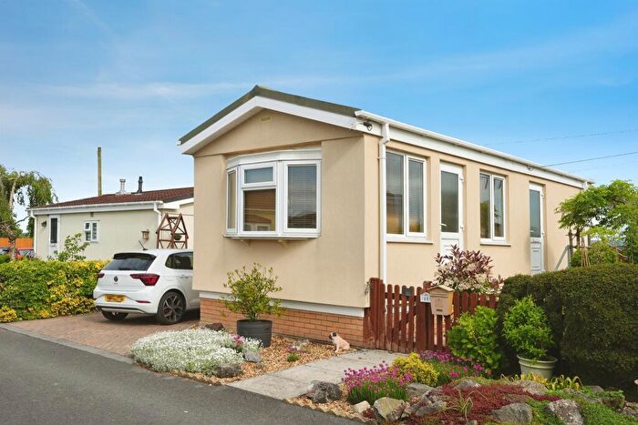 1 Bedroom Park Home For Sale In Charlton Common, Bristol, BS10