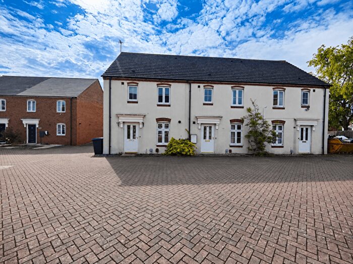 3 Bedroom End Of Terrace House To Rent In Elizabeth Way, Walsgrave, Coventry, CV2