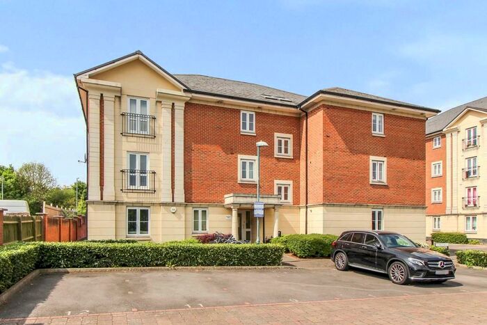 2 Bedroom Apartment To Rent In Brunel Crescent, Swindon, SN2