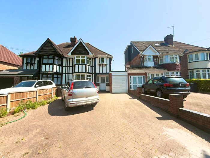 3 Bedroom House To Rent In Old Farm Road, Stetchford, B33