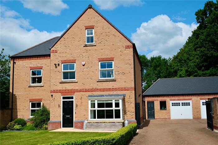 5 Bedroom Detached House For Sale In Elmete Green, Leeds, LS8