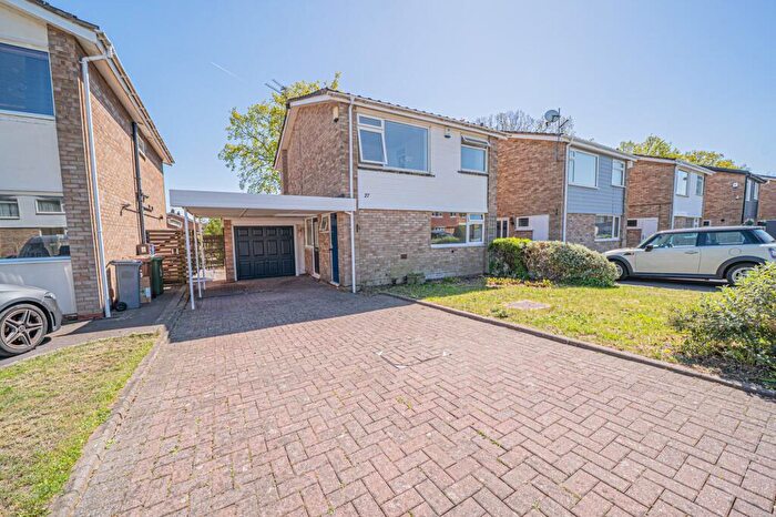 3 Bedroom Detached House For Sale In Ravenswood Drive South, Solihull, B91