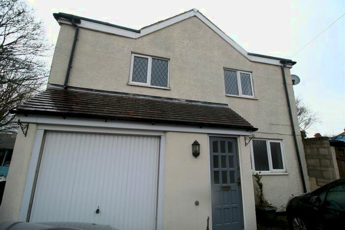 2 Bedroom Detached House To Rent In Church Road, Hartshill, Nuneaton, CV10