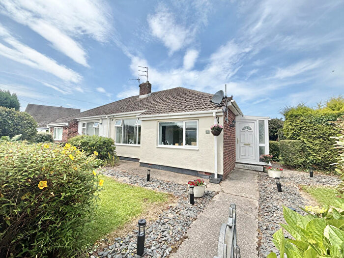 2 Bedroom Bungalow For Sale In Woodley Avenue, Thornton, FY5