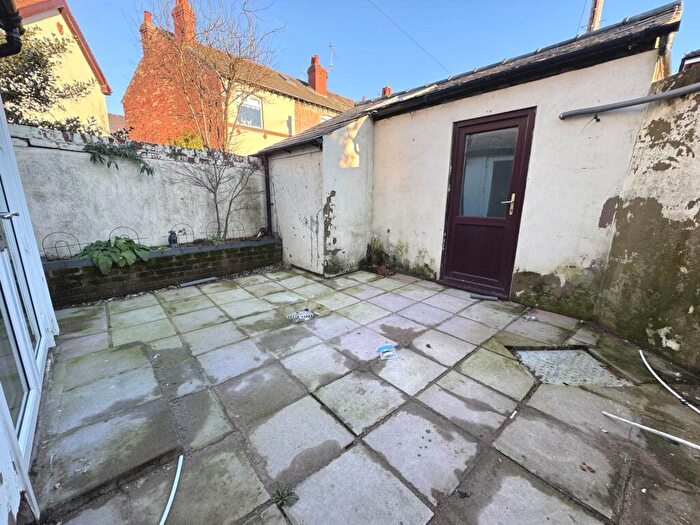 3 Bedroom Detached House For Sale In Lightbown Avenue, Blackpool, FY3