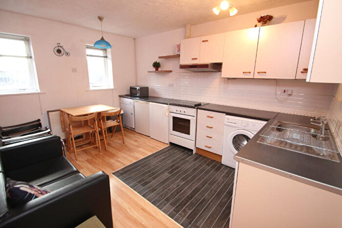 2 Bedroom Apartment To Rent In Blackfriars Court, Newcastle Upon Tyne, NE1