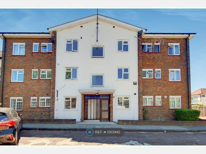 2 Bedroom Flat To Rent In Finchley Road, London NW11