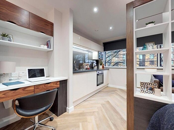 Studio To Rent In Elvin Gardens, Wembley, HA9