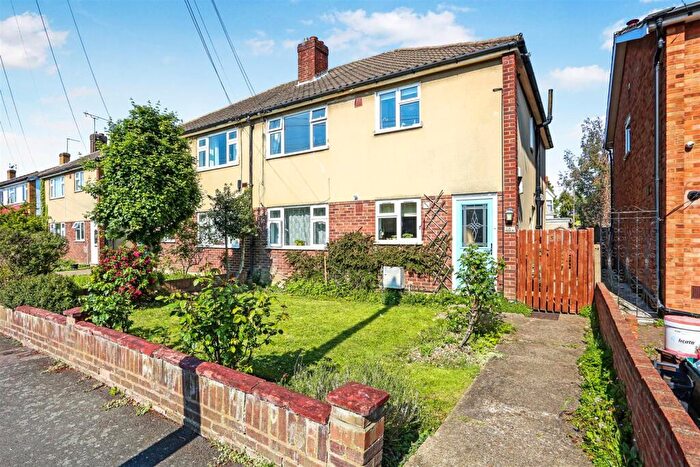 2 Bedroom Maisonette To Rent In St. James Avenue, Sutton, SM1