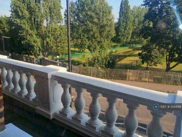 2 Bedroom Flat To Rent In Endymion Road, London, N4