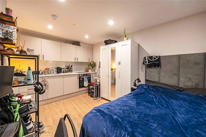 Studio To Rent In Glendower Place, London, SW7