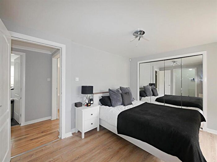 2 Bedroom Flat To Rent In Bathlin Crescent, Moodiesburn, Glasgow, G69
