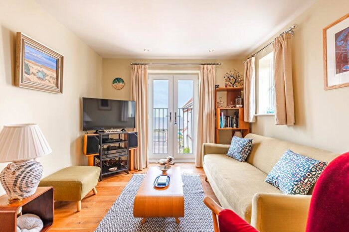 2 Bedroom Flat For Sale In First Floor Apartment With Sea Views In Hunstanton, PE36