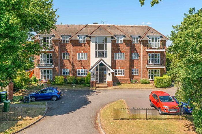 2 Bedroom Flat To Rent In Rydens Road, Walton-On-Thames, KT12