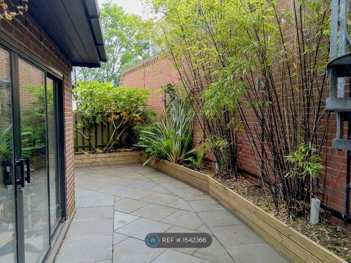 4 Bedroom Semi-Detached House To Rent In Kenilworth Court, Nottingham, NG7