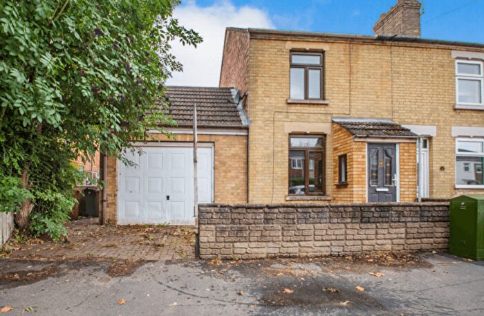 2 Bedroom Semi-Detached House For Sale In Elmfield Road, Dogsthorpe, Peterborough, PE1