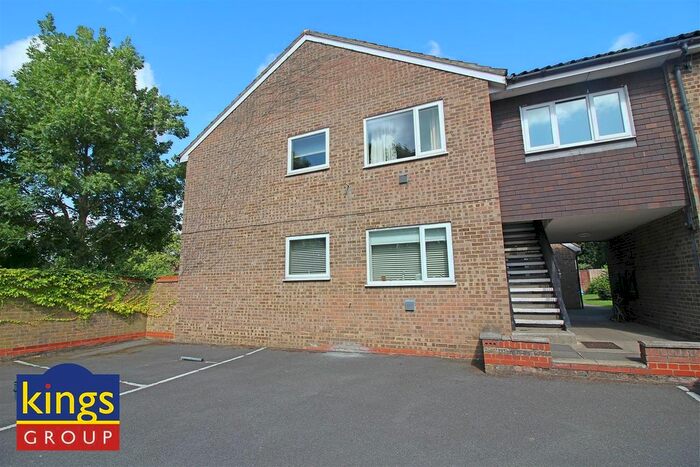 1 Bedroom Flat To Rent In Crouch Court, Harlow, CM20