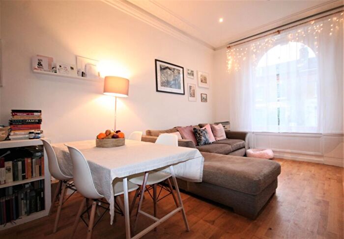 1 Bedroom Flat To Rent In Beacon Hill, Islington, N7