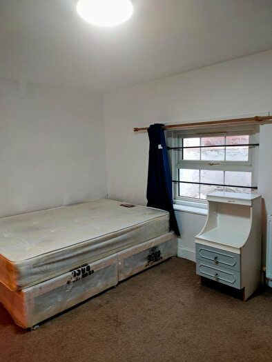 1 Bedroom Flat To Rent In Romford Road, London, E15