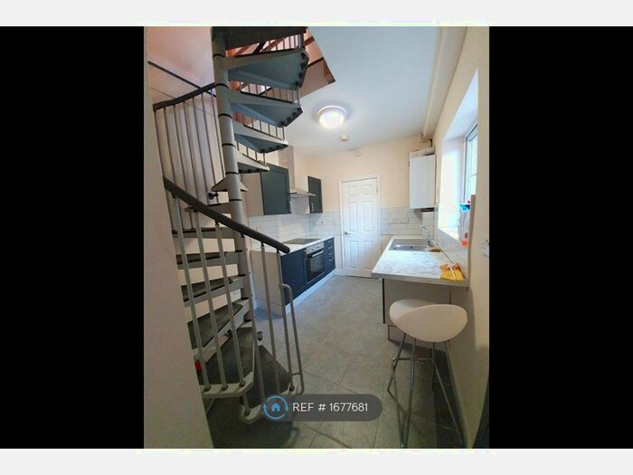 Studio To Rent In Archway Road, London, N6