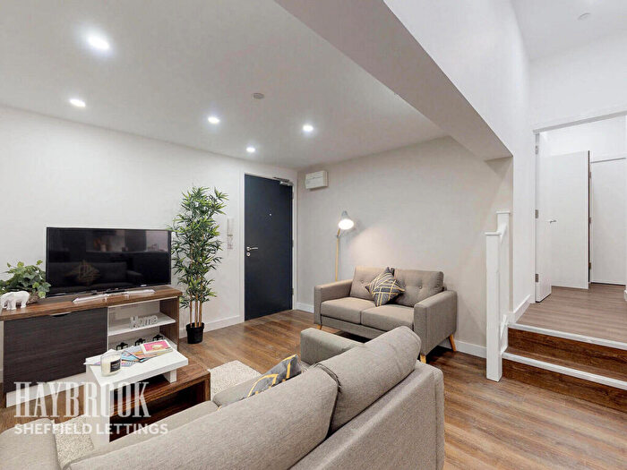 2 Bedroom Apartment To Rent In Furnival Square, Sheffield, S1