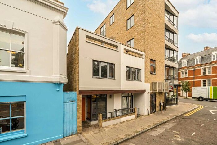 2 Bedroom House To Rent In Hurlock Street, Islington, N5