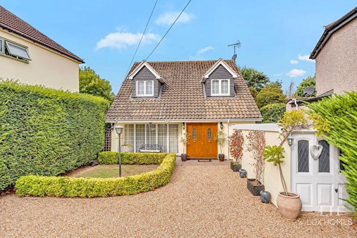 4 Bedroom Detached Bungalow For Sale In Rockingham Avenue, Hornchurch, RM11