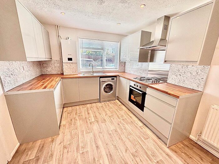 3 Bedroom House To Rent In East Way, Wanstead, E11