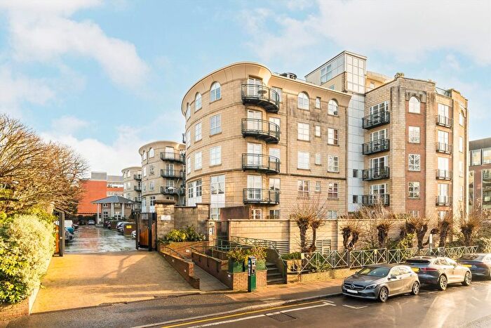 2 Bedroom Flat For Sale In Worple Road, Wimbledon, SW19