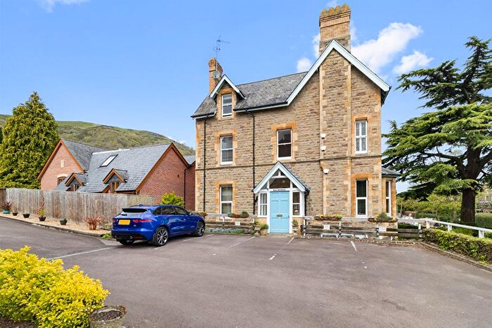 3 Bedroom Flat For Sale In Victoria Road, Malvern, WR14