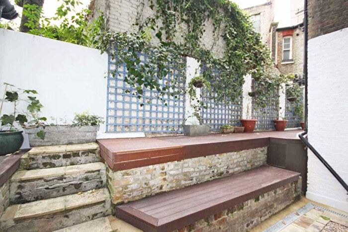 1 Bedroom Flat To Rent In Challoner Street, West Kensington, W14